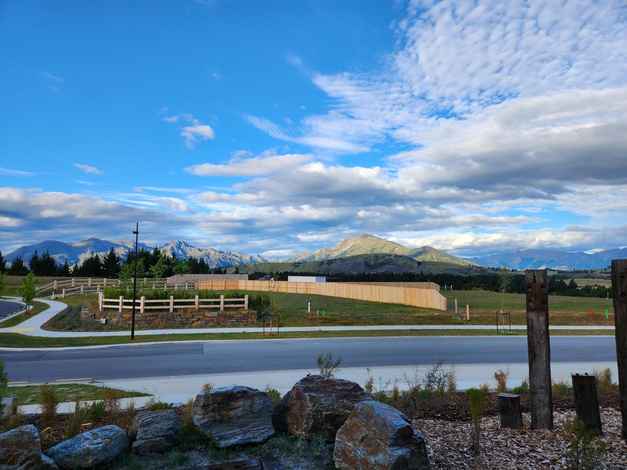 Escape To Riverslea Wanaka Bagian luar foto